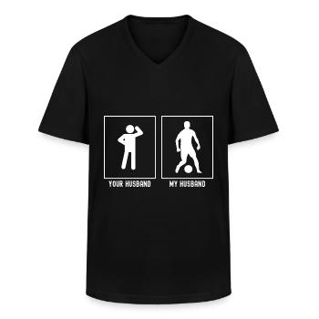 Ihr Ehemann - Mein Ehemann - Mann und Fußball - Männer-T-Shirt mit V-Ausschnitt - Schwarz - Vorne - AI Model Male 178 dark (178cm)