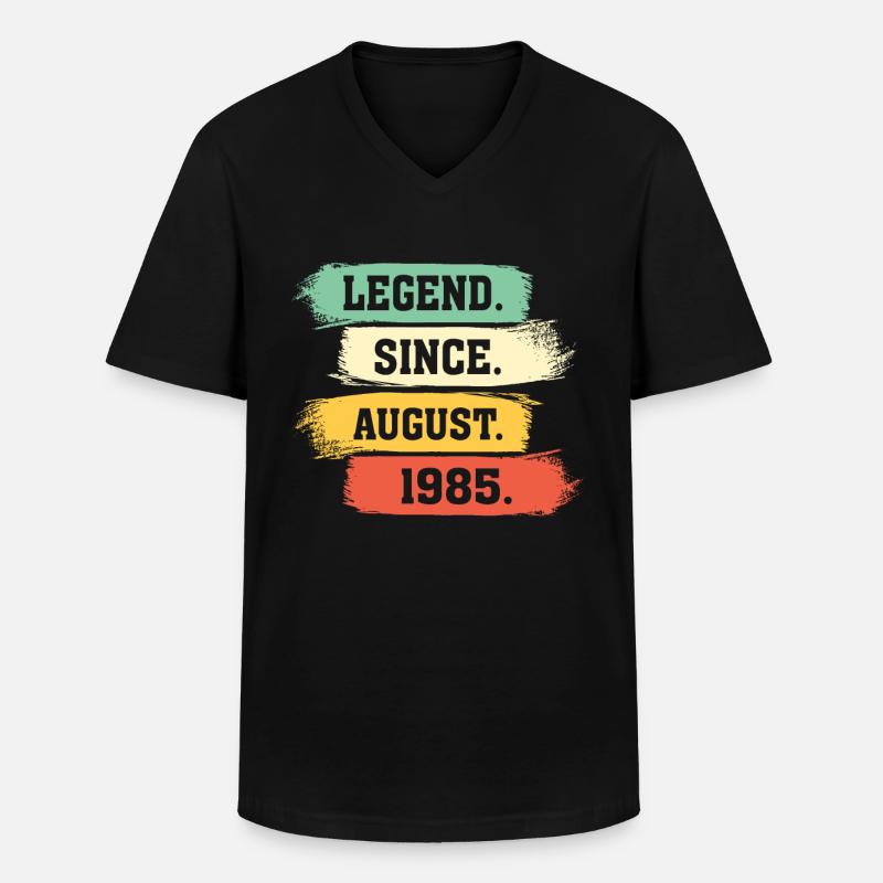 Legend since August 1985 - Männer-T-Shirt mit V-Ausschnitt - Schwarz