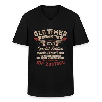 Oldtimer September 1975 Jahrgang Geburtstag - Männer-T-Shirt mit V-Ausschnitt - Schwarz - Vorne - AI Model Male 178 dark (178cm)