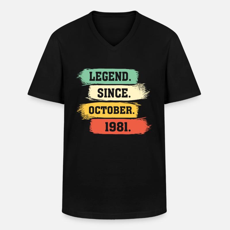 Legend since October 1981 - Männer-T-Shirt mit V-Ausschnitt - Schwarz