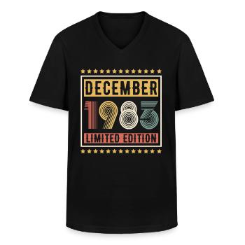 Millésime Décembre 1983 Edition Limitée Anniversaire - T-shirt col V Homme - noir - Devant - AI Model Male 178 dark (178cm)