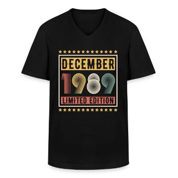 Millésime Décembre 1989 Edition Limitée Anniversaire - T-shirt col V Homme - noir - Devant - AI Model Male 178 dark (178cm)