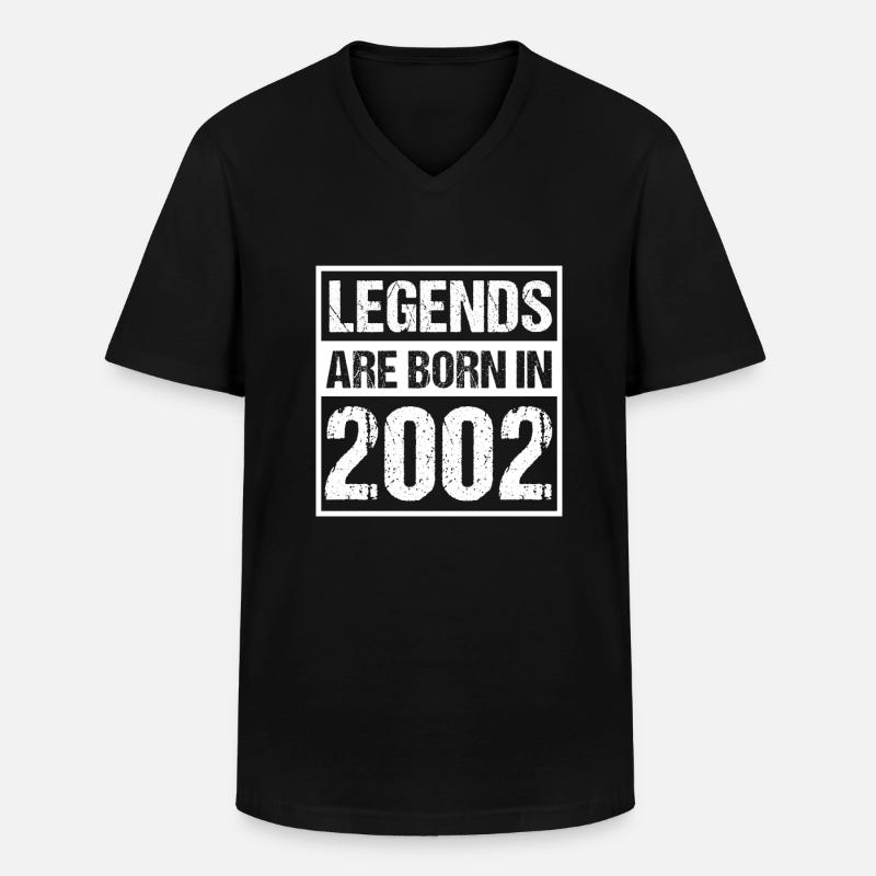 2002 - Männer-T-Shirt mit V-Ausschnitt - Schwarz