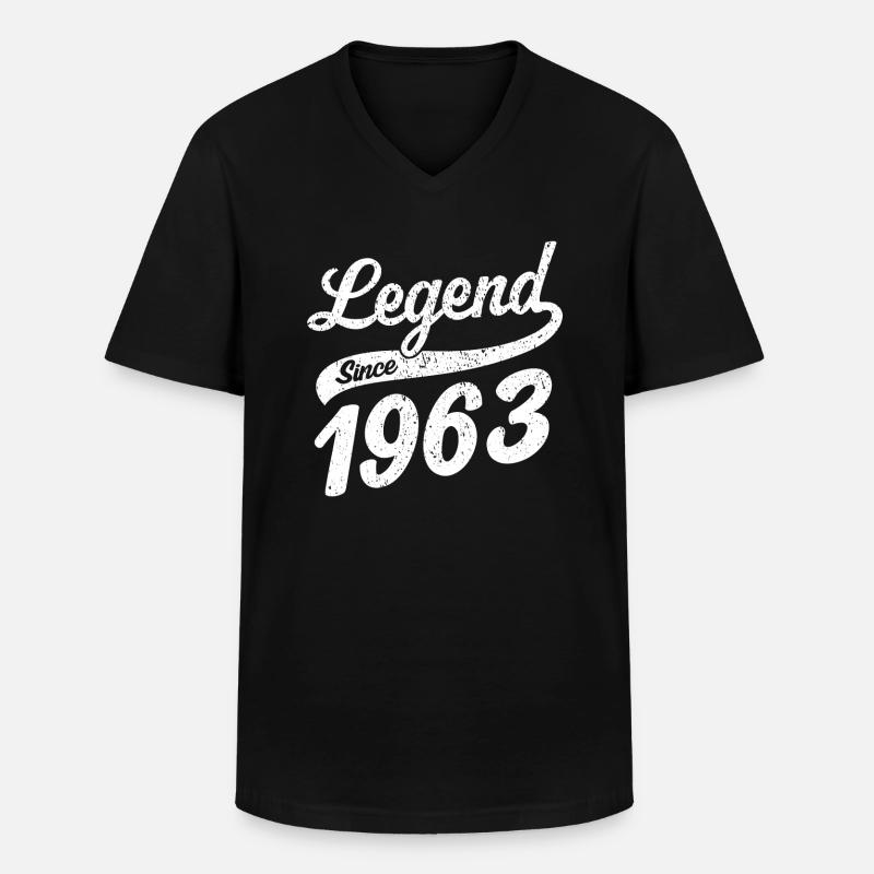 Legend since 1963 - Männer-T-Shirt mit V-Ausschnitt - Schwarz