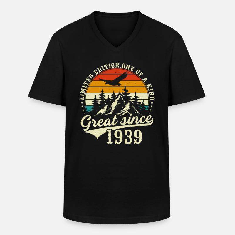 Einzigartig seit 1939 - Männer-T-Shirt mit V-Ausschnitt - Schwarz