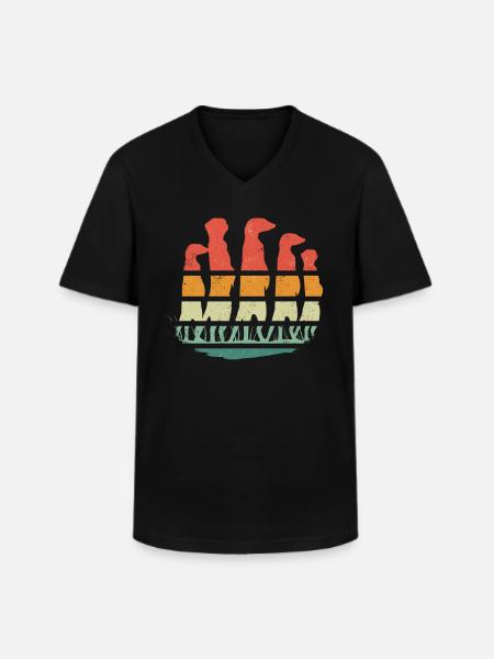 Meerkat Scratching Animal - Men's V-Neck T-Shirt - black