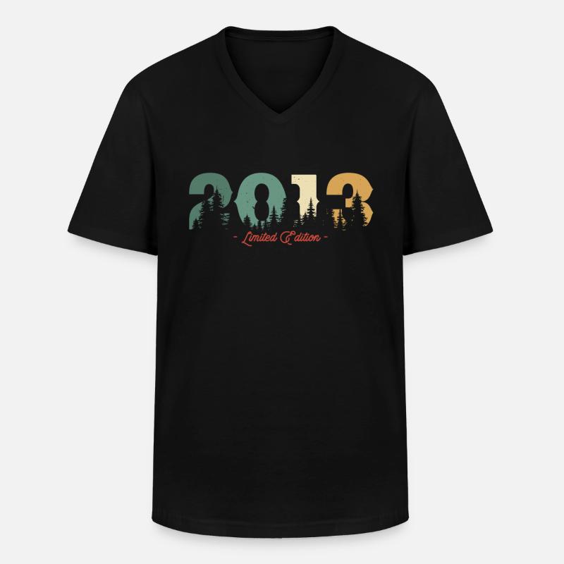 2013 Limitierte Edition - Männer-T-Shirt mit V-Ausschnitt - Schwarz