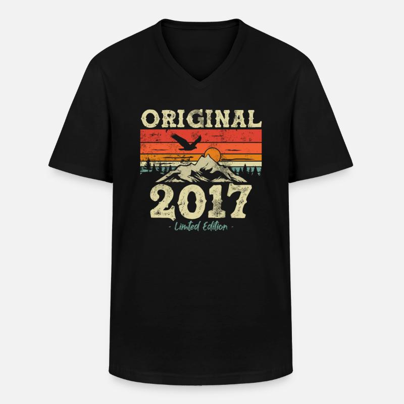 Retro Geschenk 2017 - Männer-T-Shirt mit V-Ausschnitt - Schwarz