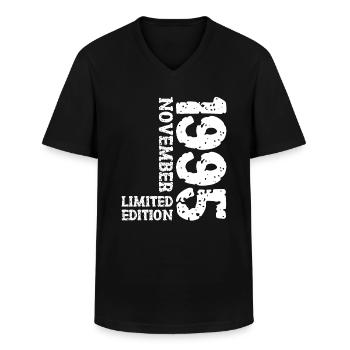 1995 novembre édition limitée 28e anniversaire décoration - T-shirt col V Homme - noir - Devant - AI Model Male 178 dark (178cm)