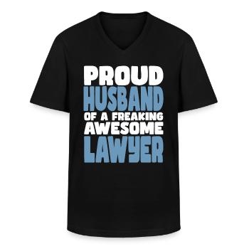Fière épouse d’un sacré bon avocat - T-shirt col V Homme - noir - Devant - AI Model Male 178 dark (178cm)