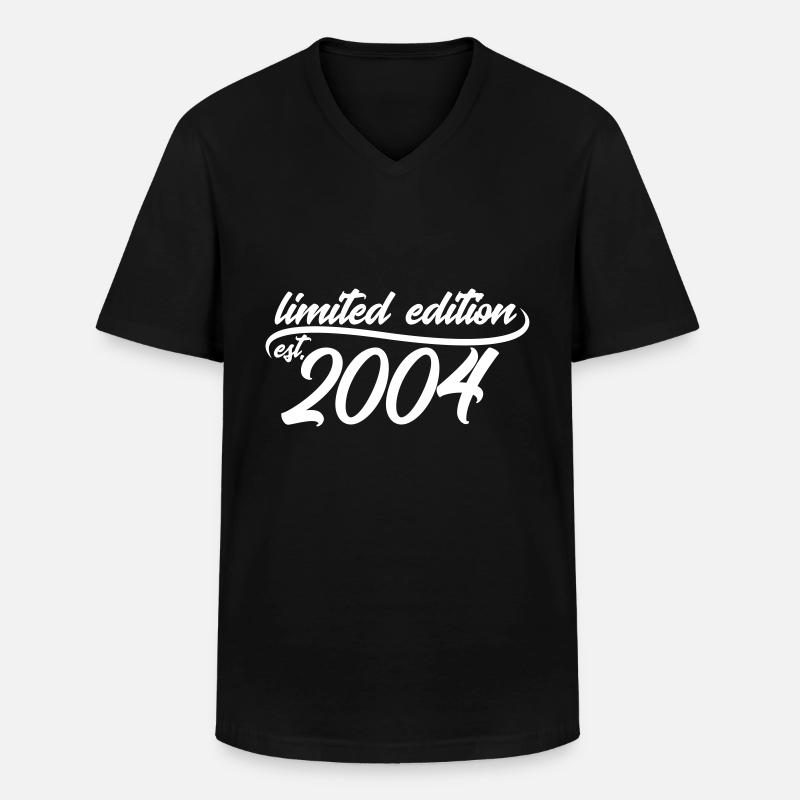 Limited Edition est 2004 - Männer-T-Shirt mit V-Ausschnitt - Schwarz