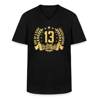 13 Jahre Geburtstagsgeschenk 13 Jahre - Männer-T-Shirt mit V-Ausschnitt - Schwarz - Vorne - AI Model Male 178 dark (178cm)