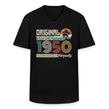 1950 Jubiläum 1950 geboren 1950 Jubiläum - Männer-T-Shirt mit V-Ausschnitt - Schwarz - Vorne - AI Model Male 178 dark (178cm)