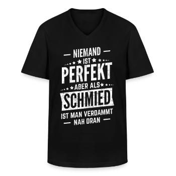 Schmied Schmiedekunst lustiger Spruch Geschenkidee - Männer-T-Shirt mit V-Ausschnitt - Schwarz - Vorne - AI Model Male 178 dark (178cm)