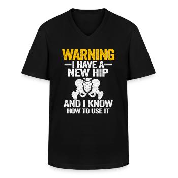 Hüft OP Operation Genesung Lustig Neue Hüfte - Männer-T-Shirt mit V-Ausschnitt - Schwarz - Vorne - AI Model Male 178 dark (178cm)