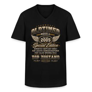 Oldtimer Baujahr 2005 Jahrgang Geburtstag Geschenk - Männer-T-Shirt mit V-Ausschnitt - Schwarz - Vorne - AI Model Male 178 dark (178cm)