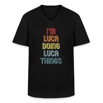 LUCA - Männer-T-Shirt mit V-Ausschnitt - Schwarz - Vorne - AI Model Male 178 dark (178cm)