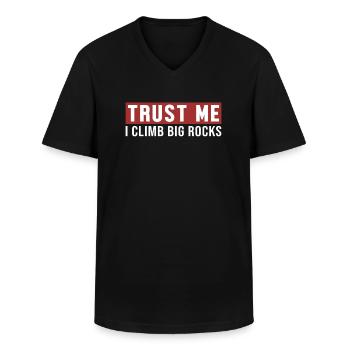 Trust Me I Climb Big Rocks Bouldern Speedklettern - Männer-T-Shirt mit V-Ausschnitt - Schwarz - Vorne - AI Model Male 178 dark (178cm)