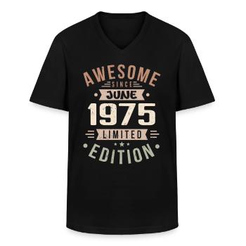 Juni 1975 Geburtstag Juni 1975 Geschenk Juni 1975 - Männer-T-Shirt mit V-Ausschnitt - Schwarz - Vorne - AI Model Male 178 dark (178cm)