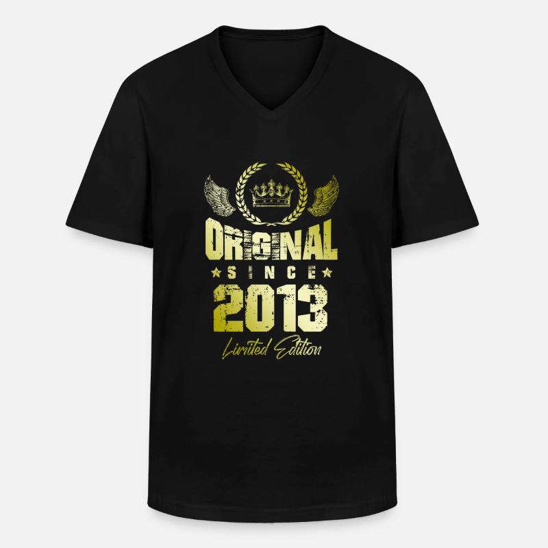 2013 limited edition - Männer-T-Shirt mit V-Ausschnitt - Schwarz