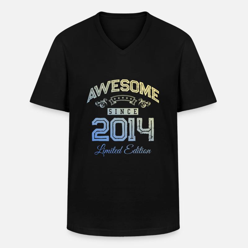 2014 awesome since - Männer-T-Shirt mit V-Ausschnitt - Schwarz