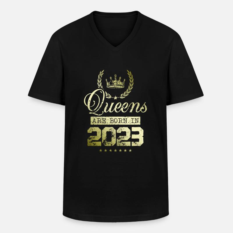 Queens born in 2023 - Männer-T-Shirt mit V-Ausschnitt - Schwarz