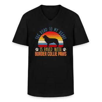 Der Weg zu meinem Herzen ist mit Border Collie gepflastert - Männer-T-Shirt mit V-Ausschnitt - Schwarz - Vorne - AI Model Male 178 dark (178cm)