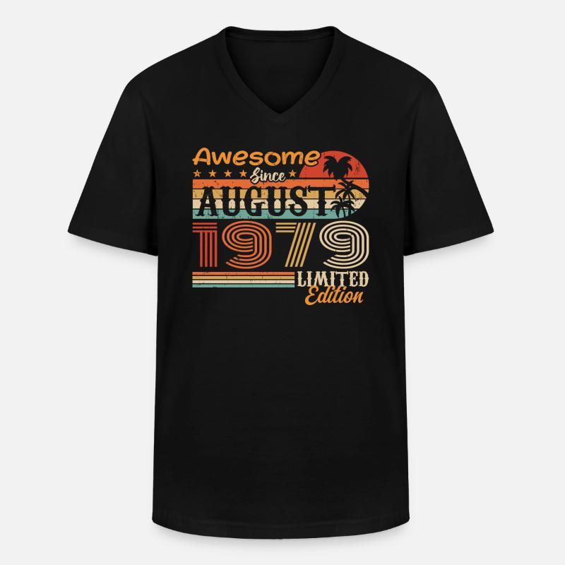 1979 August Geschenkidee August 1979 - Männer-T-Shirt mit V-Ausschnitt - Schwarz