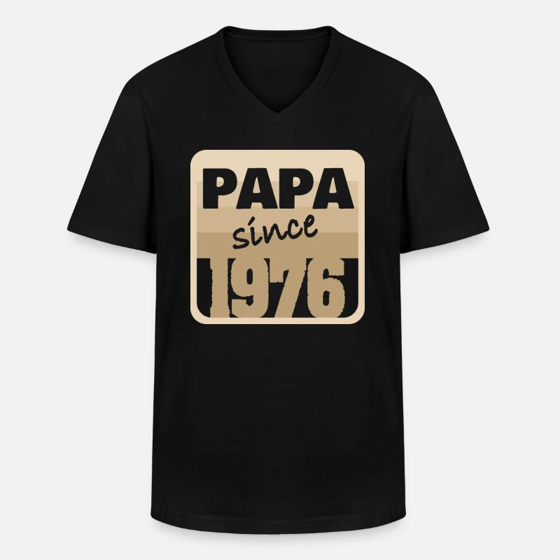 1976 1976 - Männer-T-Shirt mit V-Ausschnitt - Schwarz