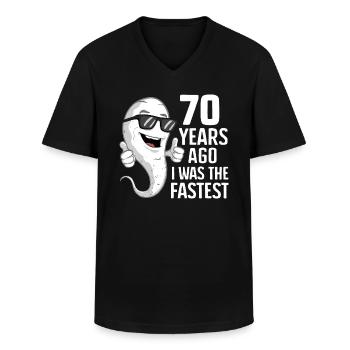 70 Years Ago I Was The Fastest - Lustiger Spruch - Männer-T-Shirt mit V-Ausschnitt - Schwarz - Vorne - AI Model Male 178 dark (178cm)