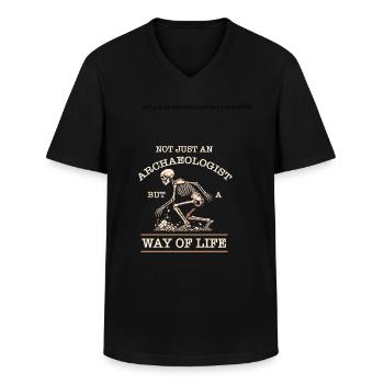 Archäologe - Männer-T-Shirt mit V-Ausschnitt - Schwarz - Vorne - AI Model Male 178 dark (178cm)