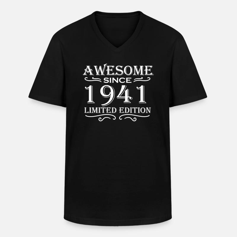 1941 - Männer-T-Shirt mit V-Ausschnitt - Schwarz
