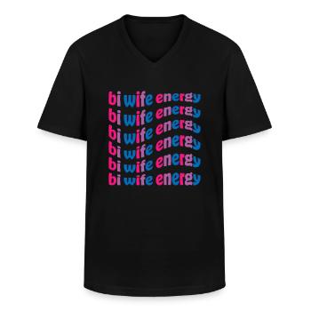 Drôle Bi Wife Energy Gay Pride Lesbienne LGBTQ - T-shirt col V Homme - noir - Devant - AI Model Male 178 dark (178cm)