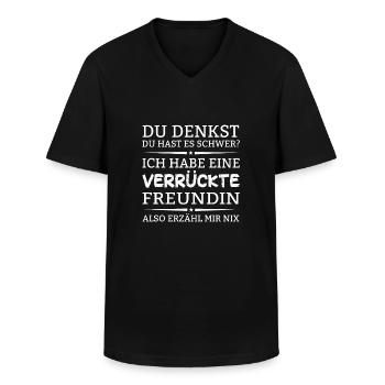 Ich habe eine verrückte Freundin Lustiger Spruch - Männer-T-Shirt mit V-Ausschnitt - Schwarz - Vorne - AI Model Male 178 dark (178cm)