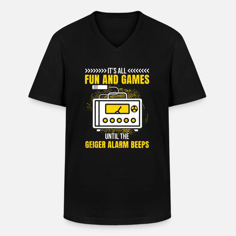 Nuclear engineer - Men's V-Neck T-Shirt - black