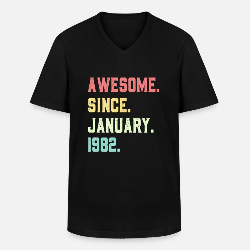 Großartig seit Januar 1982 - Männer-T-Shirt mit V-Ausschnitt - Schwarz