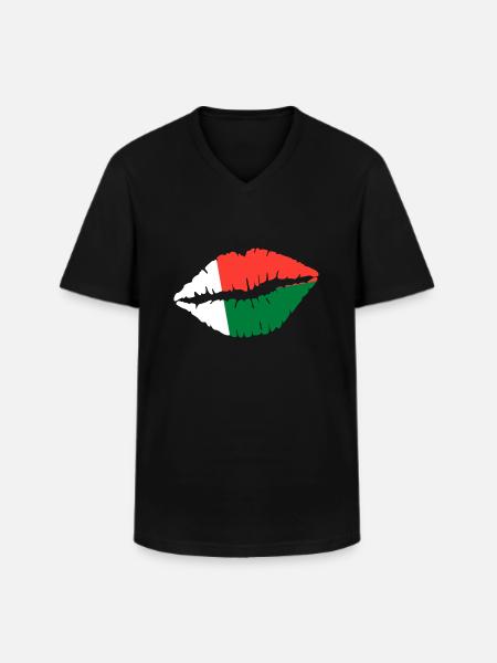 Madagascar flag, gift - Men's V-Neck T-Shirt - black