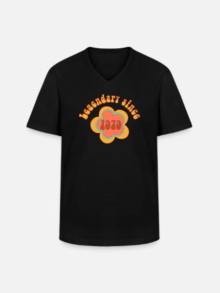 Legendary since 1979 Birthday Retro - Men's V-Neck T-Shirt - black