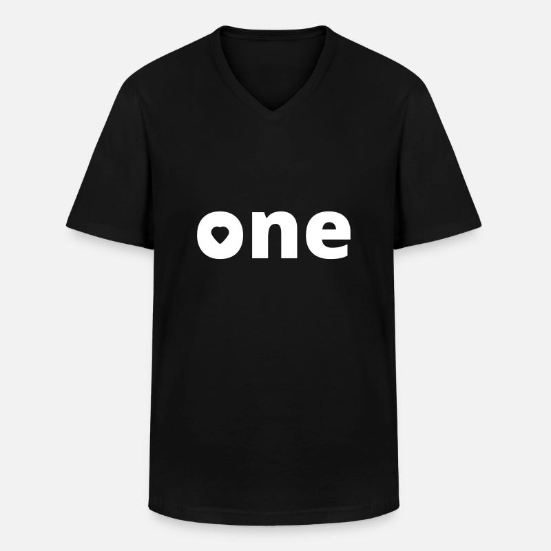 One - Männer-T-Shirt mit V-Ausschnitt - Schwarz