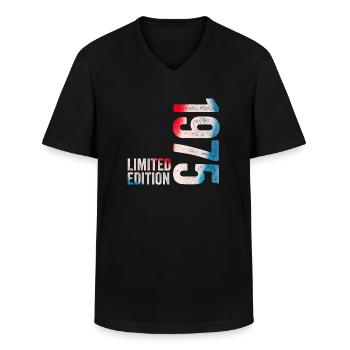1975 Limited Edition 1975 Geburtstagsgeschenk - Männer-T-Shirt mit V-Ausschnitt - Schwarz - Vorne - AI Model Male 178 dark (178cm)