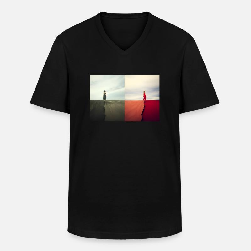 Split Worlds - Männer-T-Shirt mit V-Ausschnitt - Schwarz