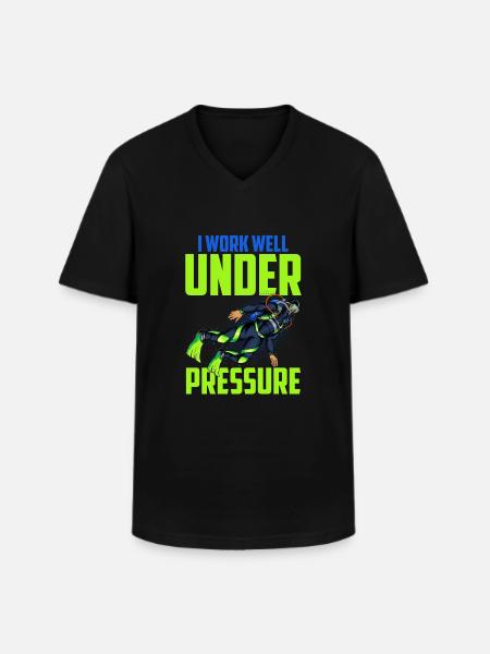 Funny diver joke - Men's V-Neck T-Shirt - black