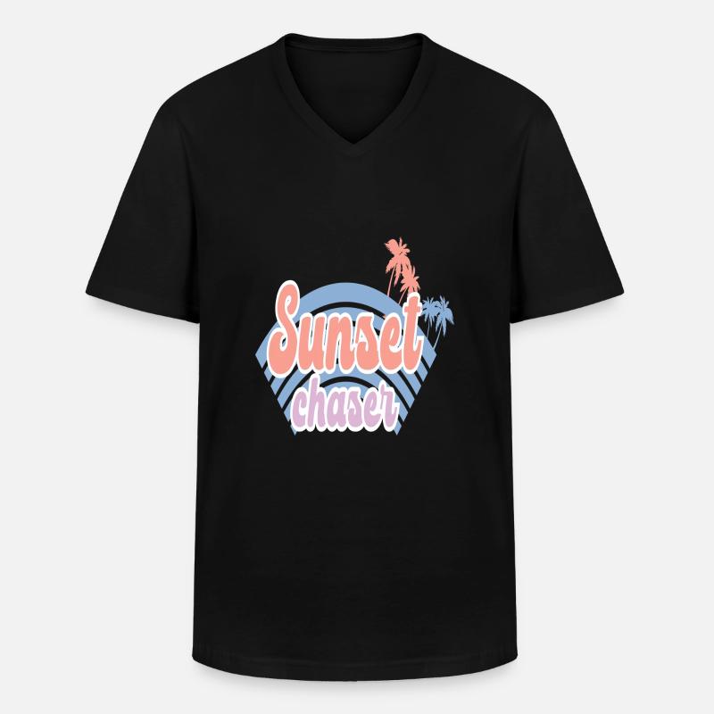 Sunset Chaser - Männer-T-Shirt mit V-Ausschnitt - Schwarz