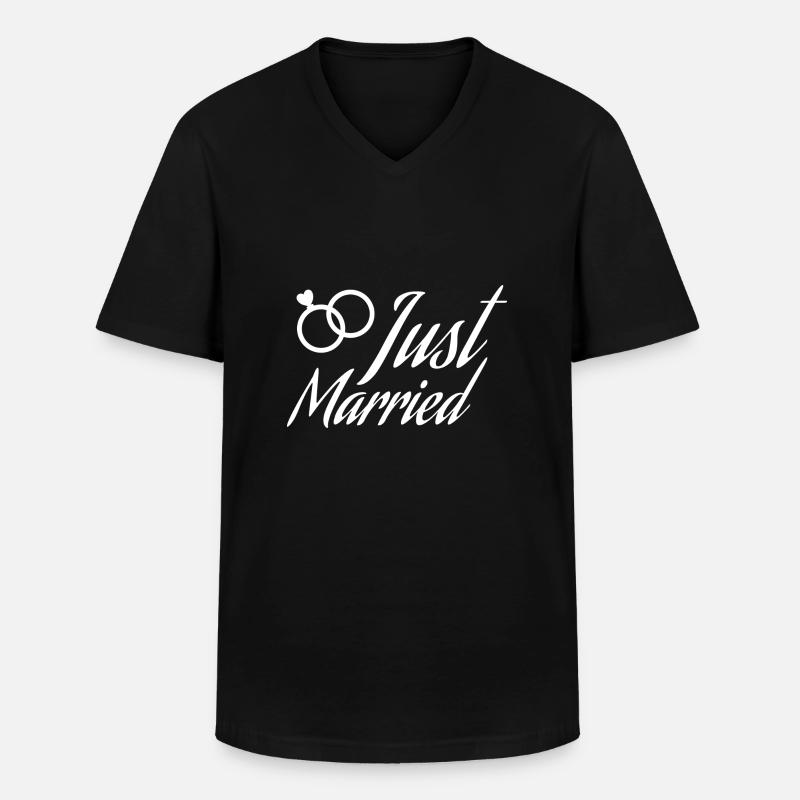 Just Married rings - Männer-T-Shirt mit V-Ausschnitt - Schwarz