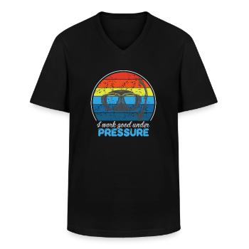 Taucher Tauchen Design Schnorcheln - Männer-T-Shirt mit V-Ausschnitt - Schwarz - Vorne - AI Model Male 178 dark (178cm)