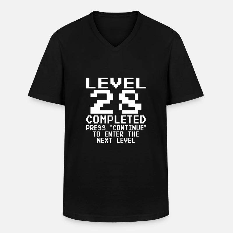Level 28 Completed - Männer-T-Shirt mit V-Ausschnitt - Schwarz