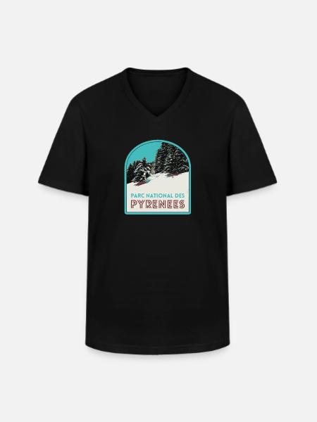 Pyrenees National Park under the snow - Men's V-Neck T-Shirt - black