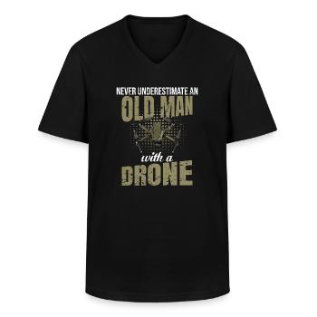 Old Man with a Drone Drohnen Spruch - Männer-T-Shirt mit V-Ausschnitt - Schwarz - Vorne - AI Model Male 178 dark (178cm)