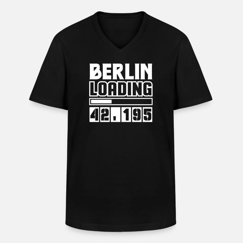 Berlin Loading 42.195 - Männer-T-Shirt mit V-Ausschnitt - Schwarz