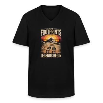 Berge Wandern Retro: Wo Legenden Beginnen - Männer-T-Shirt mit V-Ausschnitt - Schwarz - Vorne - AI Model Male 178 dark (178cm)